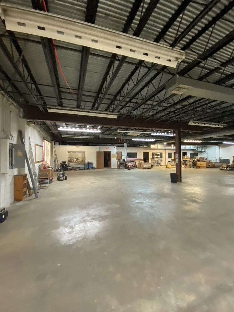 Manufacturing and Distribution Facility : 800 Kemp St, Merritt Island, FL 32952